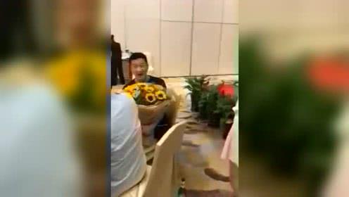 娱乐圈吃瓜少女日常,吃瓜少女的日常揭秘  第1张